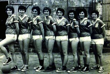 Iconographie - L'équipe féminine première de basket 1960-61