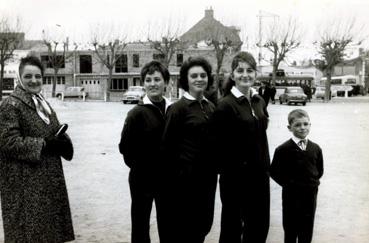 Iconographie - Des membres de l'équipe féminine première de basket