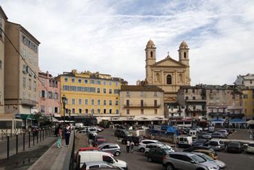 Iconographie - Vue sur l'église Saint-Jean-Baptiste