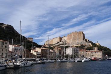 Iconographie - Le port de plaisance et le bastion