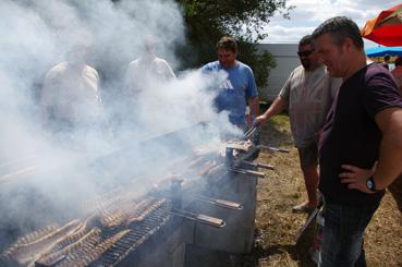 Iconographie - Fête des pêcheurs à Passay - Les grillades