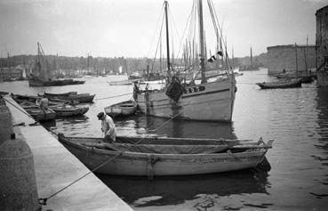 Iconographie - Bateaux dans le port