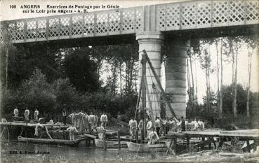 Iconographie - Exercice de pontage par le Génie sur le Loir près d'Angers