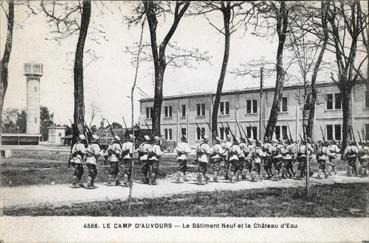 Iconographie - Le camp d'Auvours - Le bâtiment neuf et le château d'eau