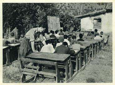 Iconographie - L'armée de pacification et des petits kabyles