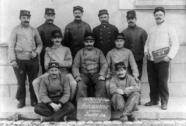 Iconographie - Soldats de l'armurerie du 137e Régiment d'Infanterie