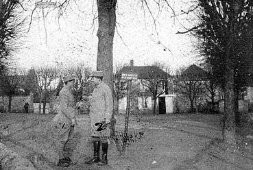 Iconographie - Soldats sur la place