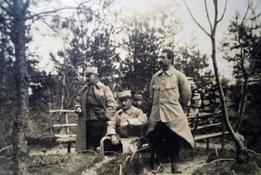 Iconographie - Hommes du 39e RI dans leur jardin au Bois de la Mine