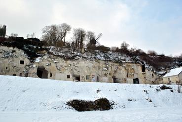 Iconographie - Le village troglodyte