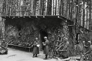 Iconographie - Un abri dans les bois