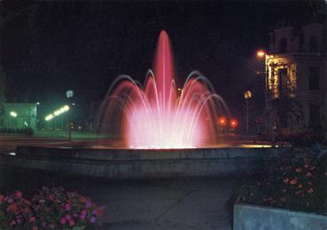 Iconographie - Place du Poilu de France - Le jet d'eau