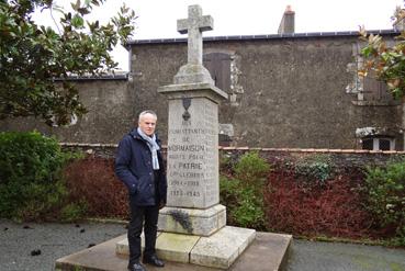 Iconographie - Le monument aux Morts