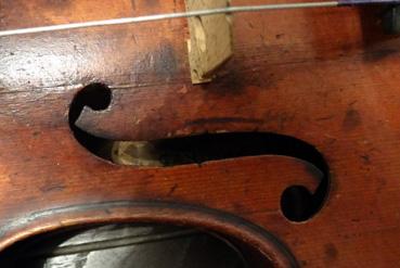 Iconographie - Détail du violon Gandini d'Auguste Brin
