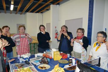 Iconographie - Dégustation de tartes islaises aux pruneaux