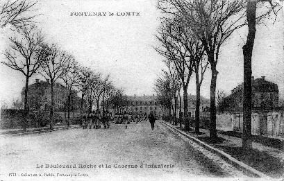 Iconographie - La Boulevard Hoche et la caserne d'Infanterie