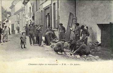 Iconographie - Chasseurs alpins en manoeuvres - En popote