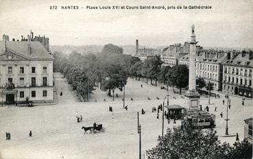 Iconographie - Place Louis XVI et cours Saint-André, pris de la cathédrale