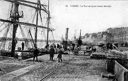 Iconographie - Le port au quai Ernest Renaud