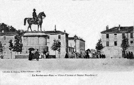 Iconographie - Place d'Armes et statue de Napoléon 1er