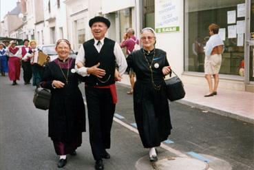 Iconographie - Le groupe Marais Traditions aux Quatre jeudis