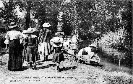 Iconographie - Le lavoir au bord de La Smagne