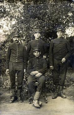 Iconographie - Soldats du 64e régiment d'artillerie