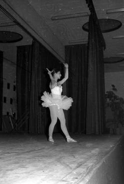 Iconographie - Gala de danse des Oeuvres Laïques au Palais des Congrès