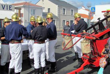 Iconographie - Les sapeurs pompiers à la foire des 4 jeudis