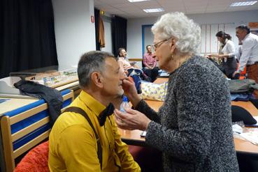 Iconographie - Le maquillage des acteurs de la troupe Flora Tristan