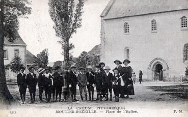 Iconographie - Place de l'Eglise