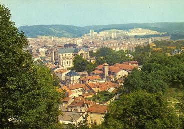 Iconographie - Vue panoramique sur la ville basse