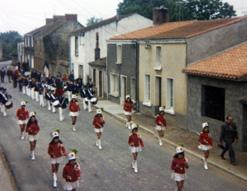 Iconographie - Les majorettes et la Société de musique