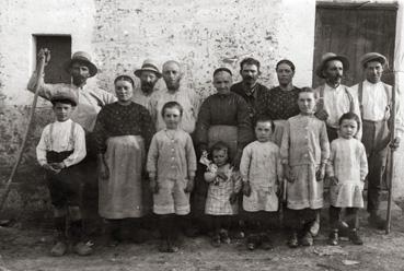 Iconographie - Le personnel et la famille d'Eugène Charrier