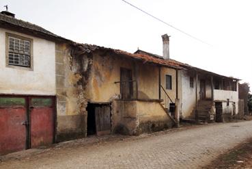 Iconographie - Baçal - Vieilles maisons abandonnées