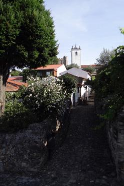 Iconographie - Bragança - Ruelle près du castelo de Bragança