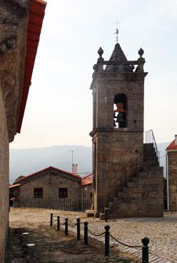 Iconographie - Belmonte - Le clocher de l'église Santiago