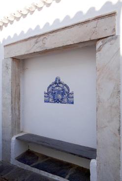 Iconographie - Monsaraz - Un banc public