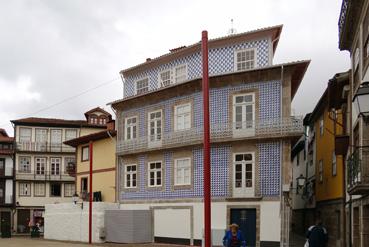 Iconographie - Guimaraes - Immeubles d'architecture traditionnelle