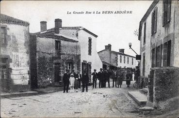 Iconographie - La Grande rue à La Bernardière