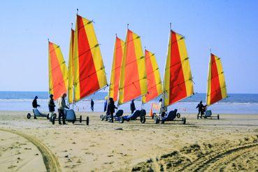 Iconographie - Char à voile sur la plage