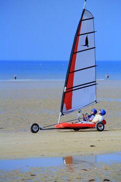 Iconographie - Char à voile bi-place et handicapés