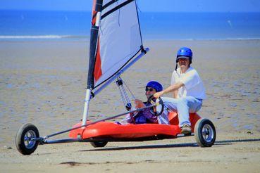 Iconographie - Char à voile bi-place et handicapés