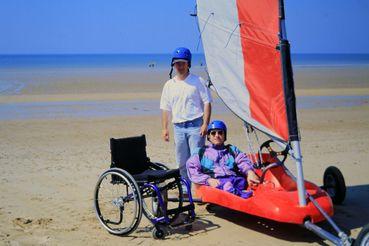 Iconographie - Char à voile bi-place et handicapés