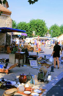 Iconographie - Brocante place Jean Yole