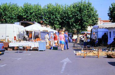 Iconographie - Brocante place Jean Yole