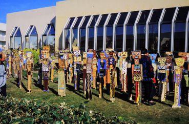 Iconographie - Kid's folies - Exposition de totems