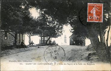Iconographie - Camp de Coëtquidan - L'allée des Sapins et la salle des rapports