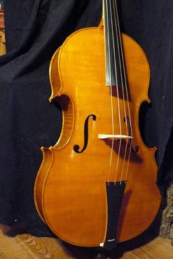 Iconographie - Le coffre d'un violoncelle baroque italien fin 17e du luthier Jean-Paul Boury