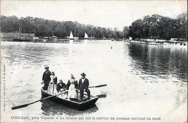 Iconographie - Conleau - Le bateau qui fait le service du passage arrivant au bord