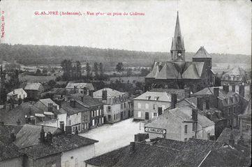 Iconographie - Vue générale prise du château